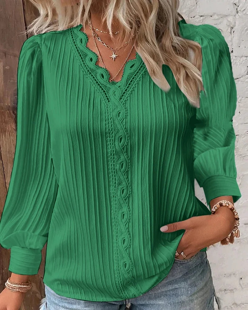 Valorine™ | Selvie – Blus med spetskant och veck