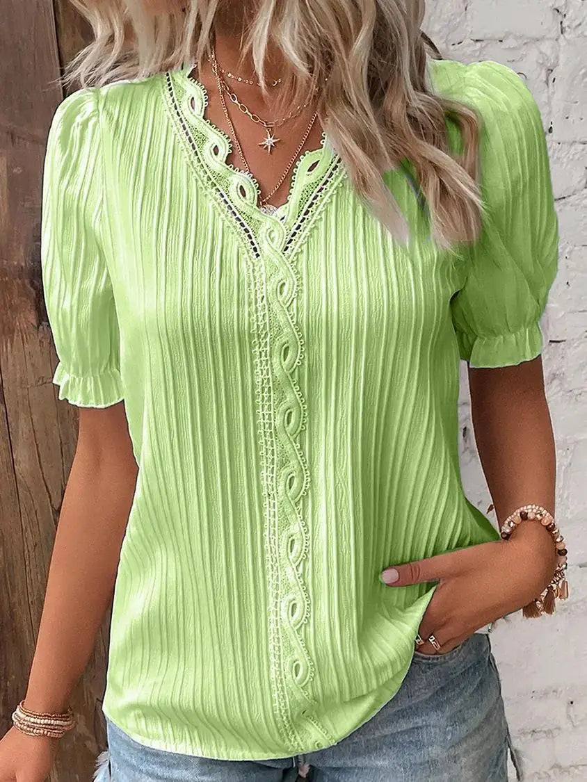 Valorine™ |  – Feminin topp med spetsdetaljer