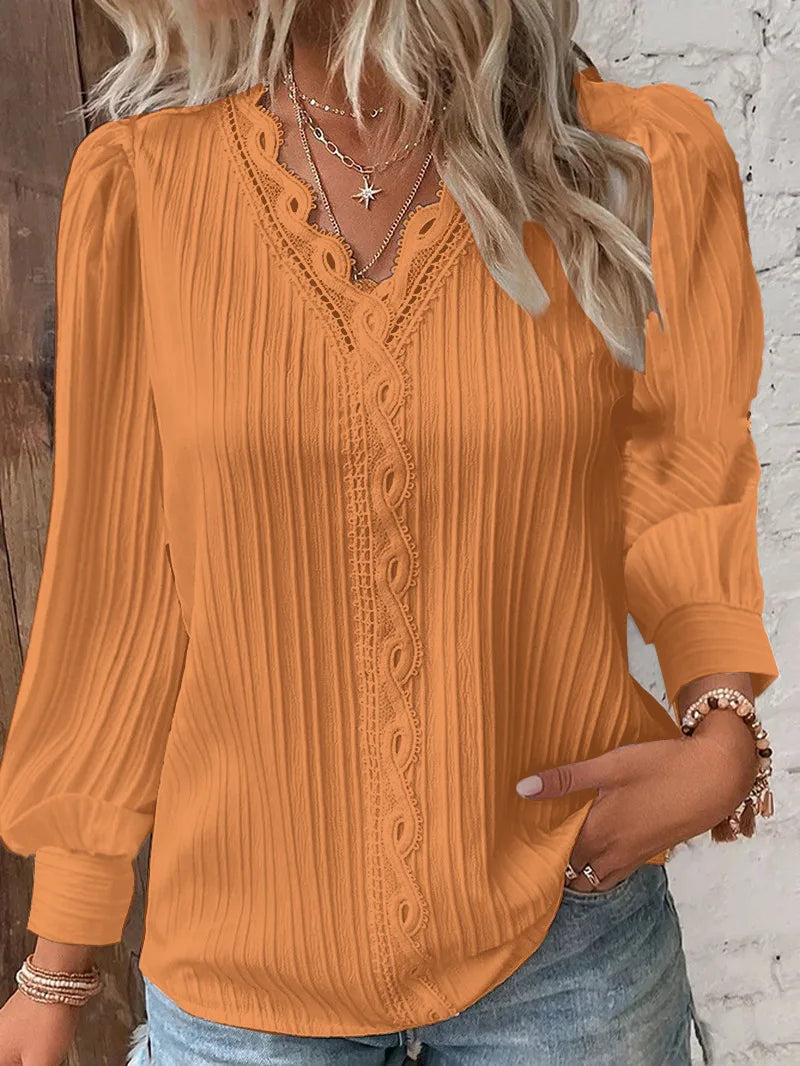 Valorine™ | Selvie – Blus med spetskant och veck