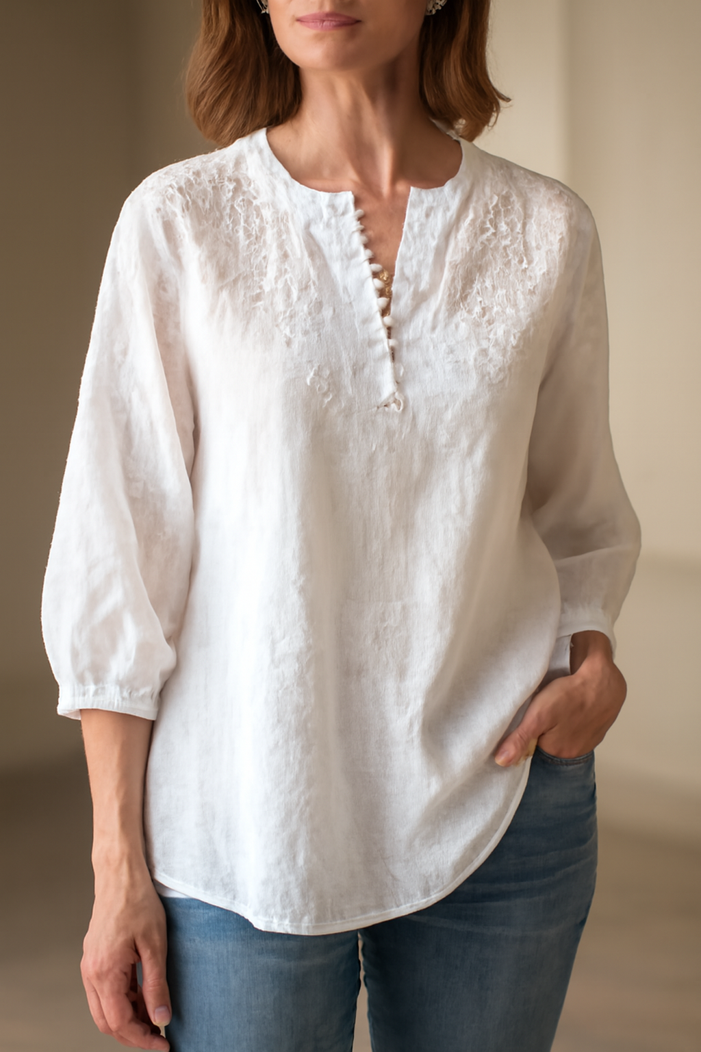 Valorine™ - Blus i bomullsvoile med broderade axlar