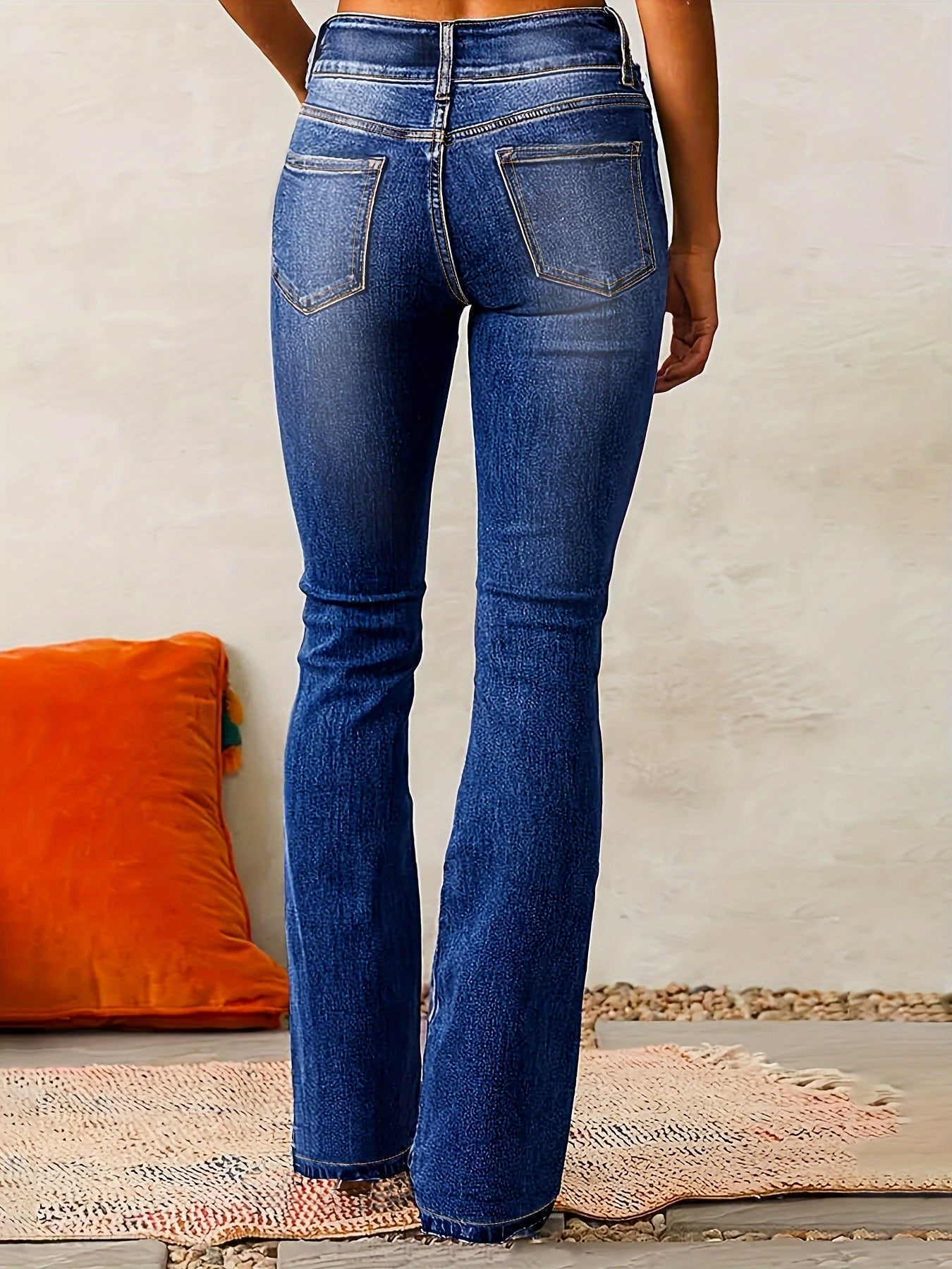 Valorine™ | Högmidjade utsvängda jeans