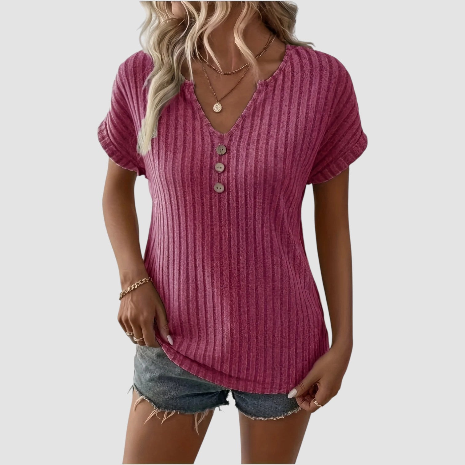 Valorine™ | Svala – Ribbstickad topp med knappar